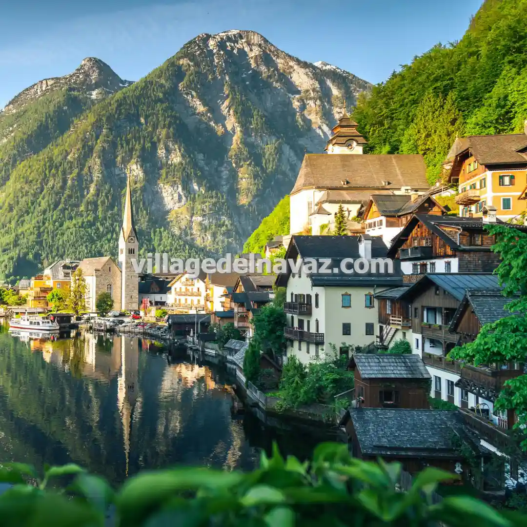 دهکده گردشگری تفریحی با رستوران محلی در لرستان